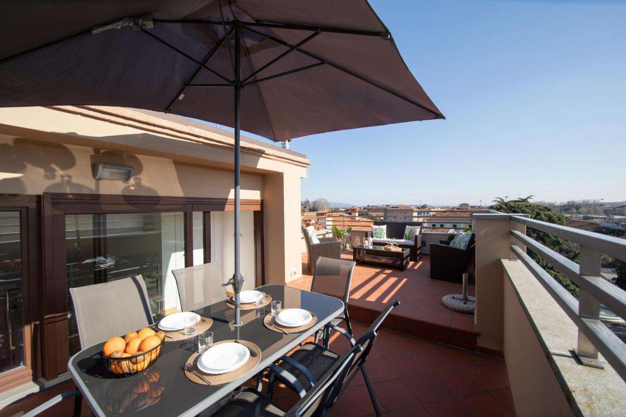 Rooftop Delight With Terrace Лука Екстериор снимка